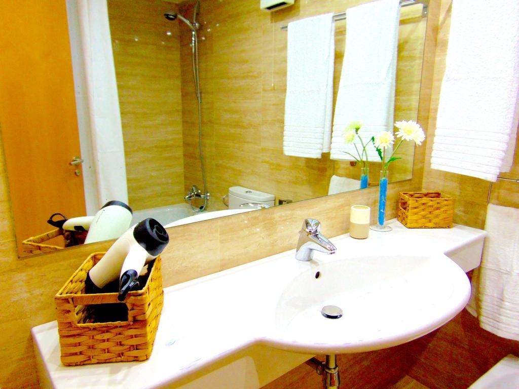 Golive Esquirol Beach 坎布里尔斯 外观 照片
